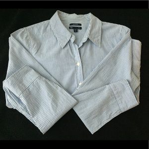 Gap Boyfriend Fit Button Down Shirt